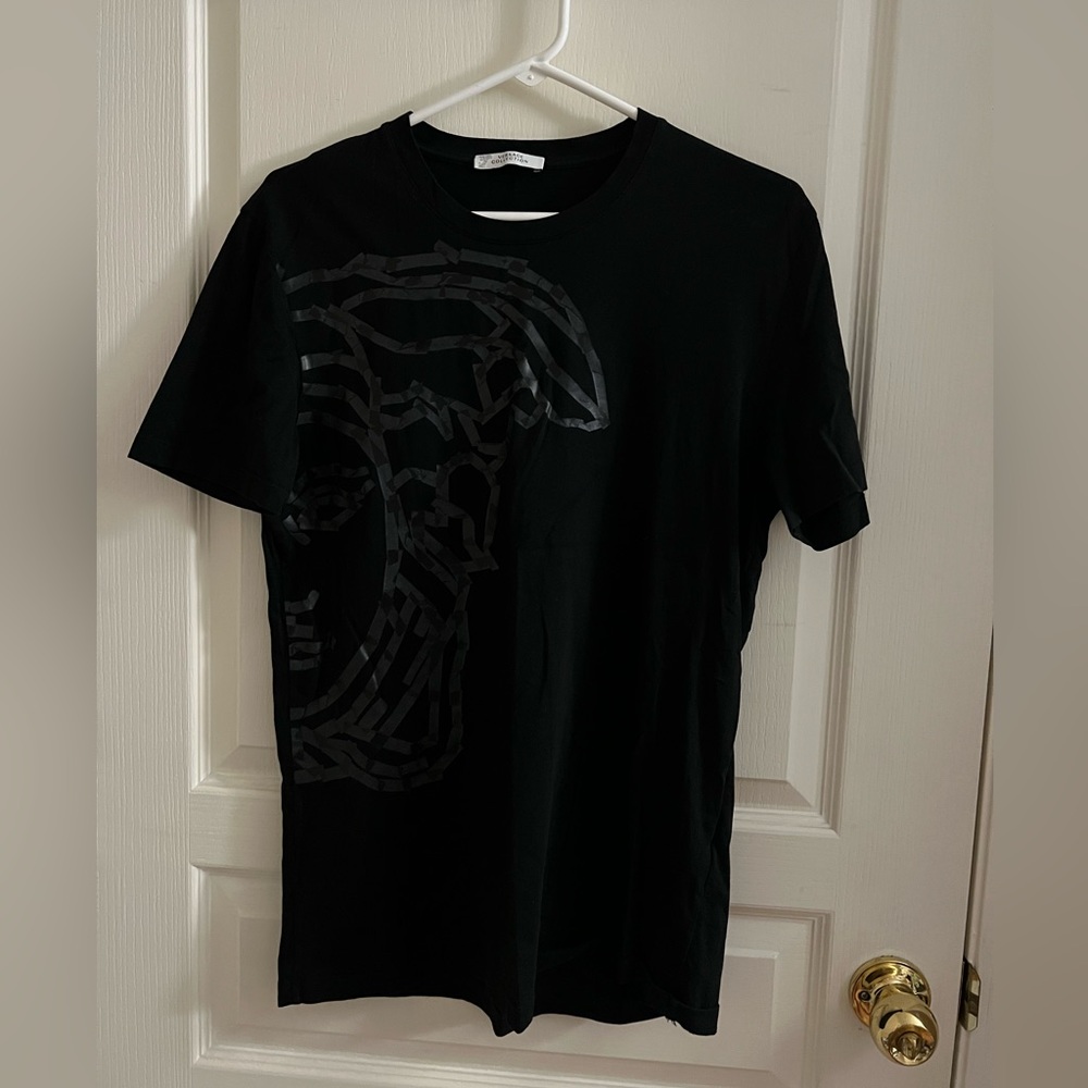 Versace Medusa T Shirt Sz Small, good condition
